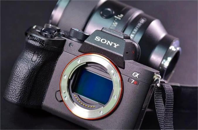 Sony Semiconductor Solutions Develops Advanced Image Sensor for Smartphones 